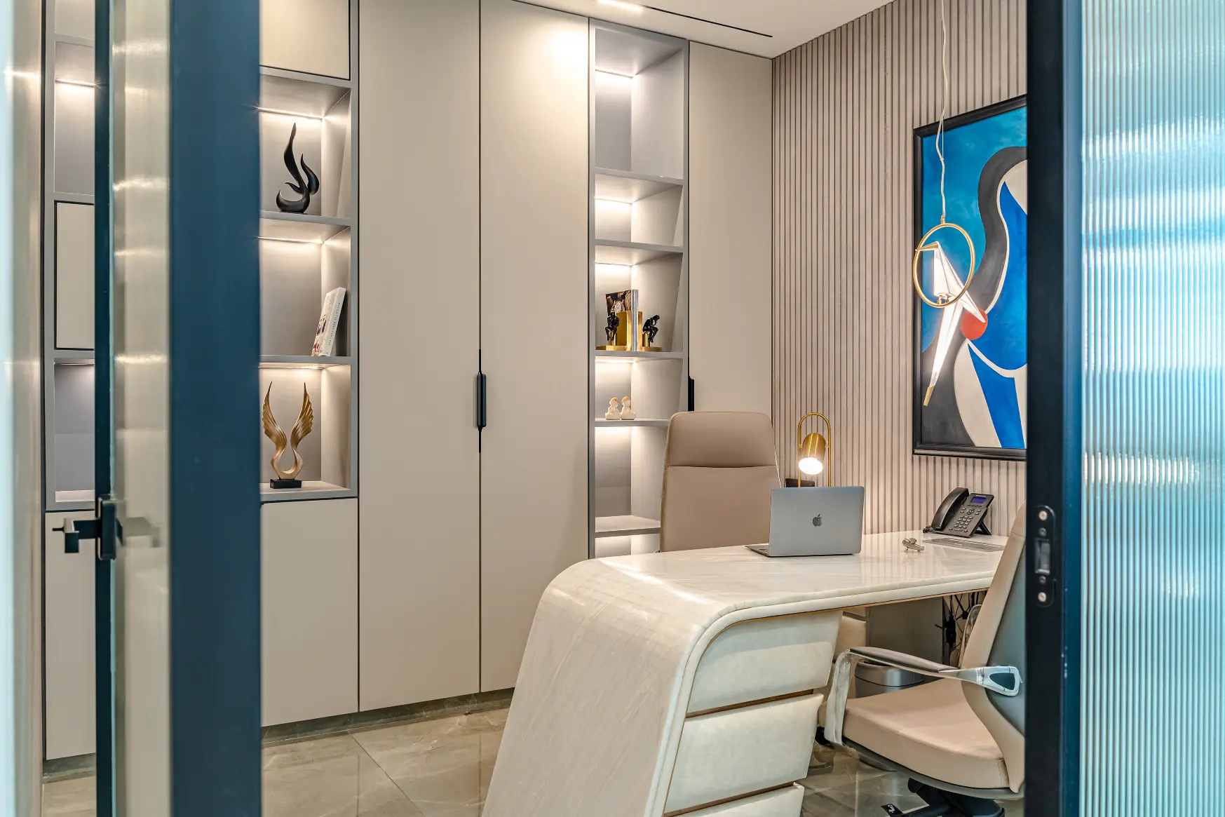 Auricas Office